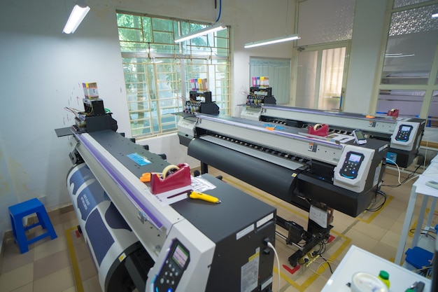 Dinson Enterprises design workstation